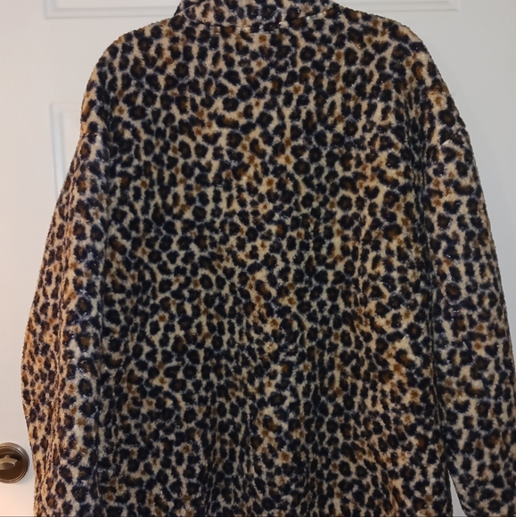 Crown Ivy Women's Animal Print Sherpa Jacket Size L - Picture 2 of 10